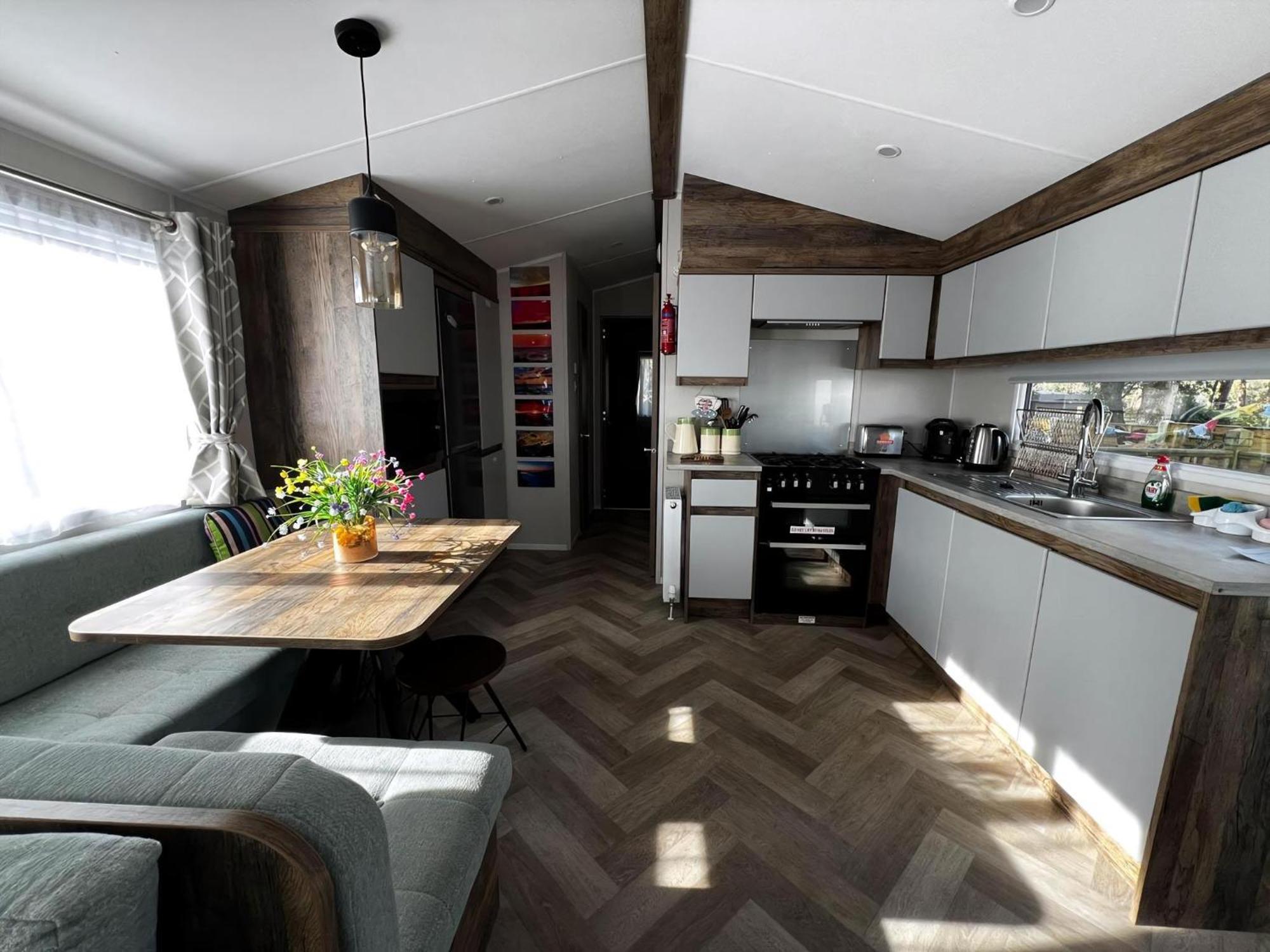 Stunning Caravan With Decking At Azure Seas In Suffolk Ref 32055az Campsite