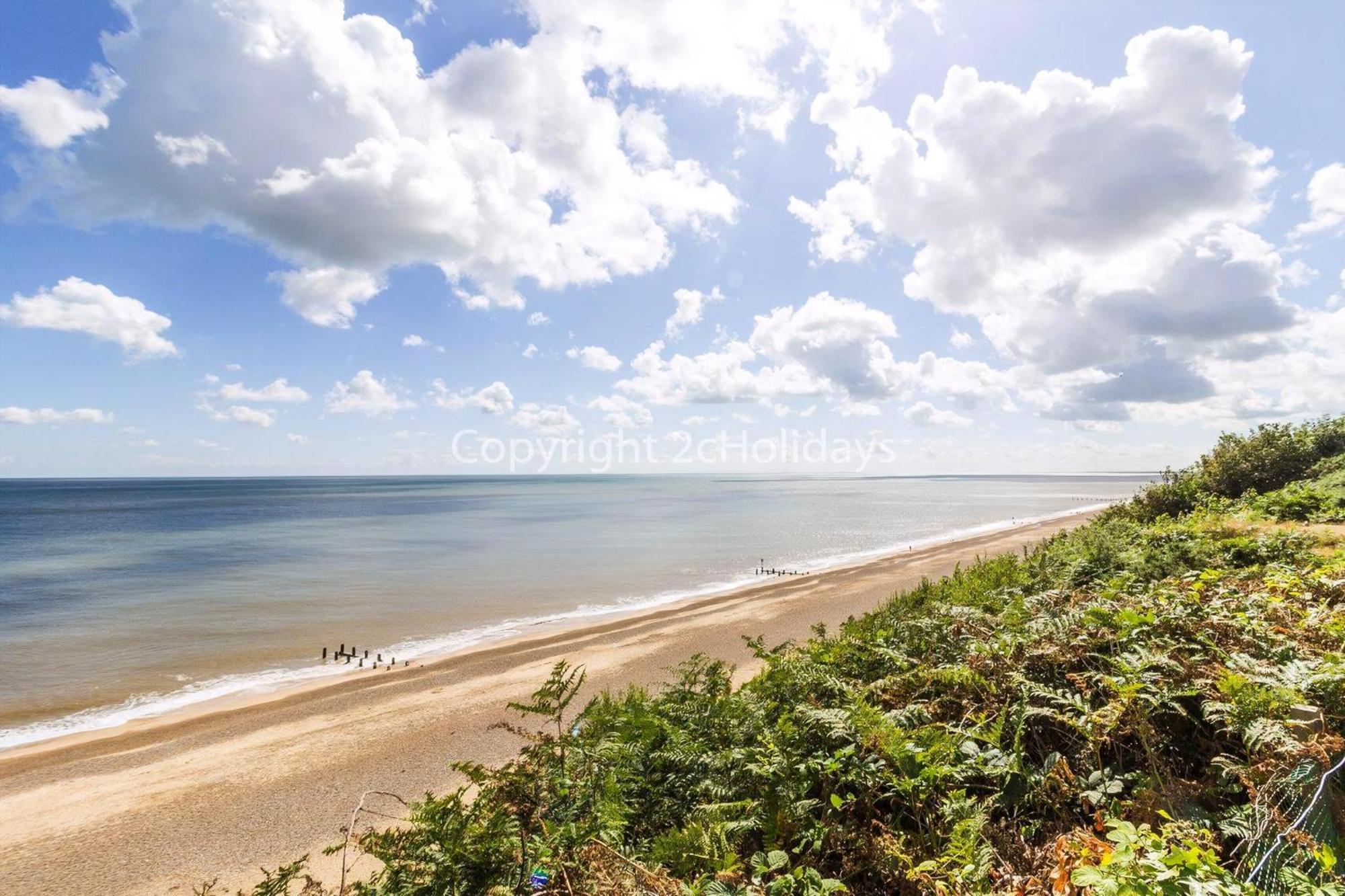 Stunning Caravan With Decking At Azure Seas In Suffolk Ref 32055az Campsite